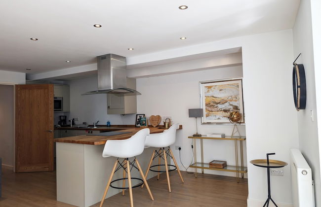 Newquay Escape/10 min to Beach/patio/parking - Foto 9