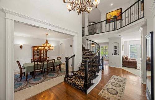 Beautiful relaxing private villa next to a pond smart home and Traeger Grill - Foto 1