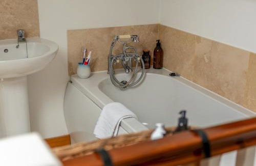 Pass the Keys Charming Granary Escape Garden Countryside - Foto 23