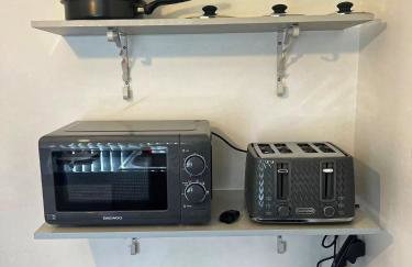 Badger Haven, Apartment 3 - Photo 8