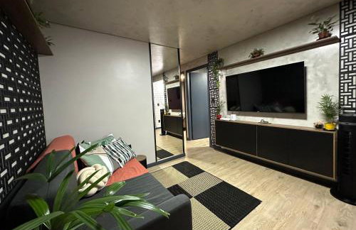 Apê térreo sem escada com Ar Cond, WiFi e banheira! - Foto 38