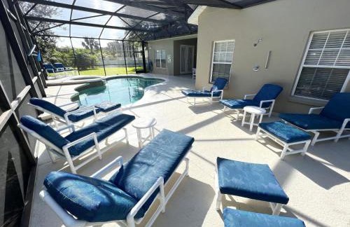 Spacious Family Escape 2 Masters Pool Hot Tub Pool Table & BBQ - 2 Miles Disney - Foto 35
