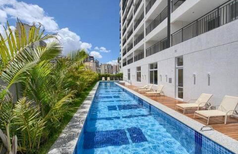 Flat sensacional 5 pessoas em condomínio moderno 2 suites climatizados - Foto 43