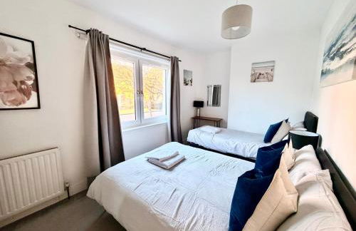 South Gyle House - SuperFast WiFi and Free Parking - 7 minutes from Edinburgh Airport - Foto 12