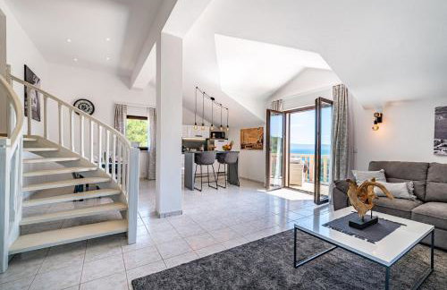 Villa Kadena - Luxury Seaside Villa with Private Heated Pool - Photo 24