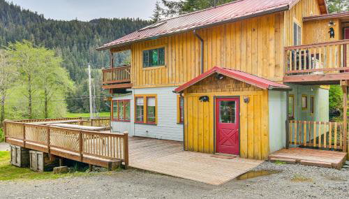 Salmon Return and Wildlife Roam Ketchikan Getaway! - Foto 2