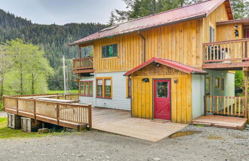 Salmon Return and Wildlife Roam Ketchikan Getaway! - Foto 2