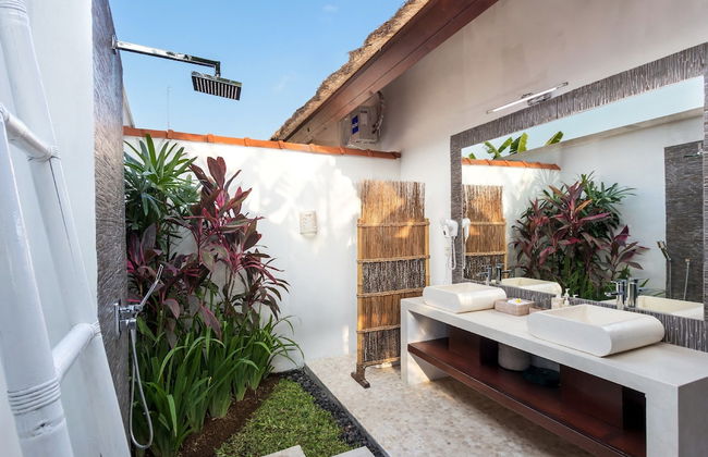 Villa Candi Kecil Empat by Villa Finder - Foto 13