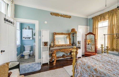 Spacious Historic Home with Yard and Deck! - Foto 14