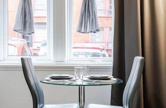 Stunning Newly Furnished Ground Floor Apartment - Foto 35