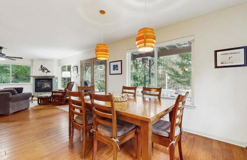 Goss Lake Getaway - Photo 11