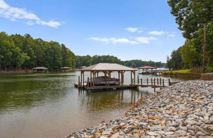 Whitetail Cove by Avantstay Lakefront w/ Pool + Private Dock Sleeps 20 - Foto 93