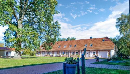 Pet Friendly Apartment - Photo 2