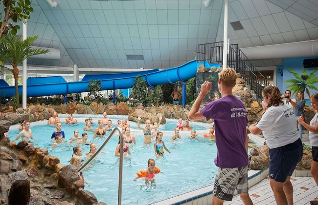 Modern Villa With Large Kitchen in Limburg - Photo 10