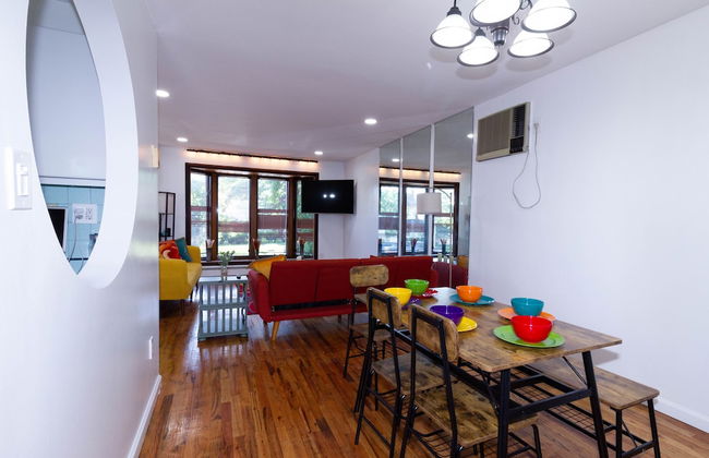 Cheerful & Beautiful 3-Bedroom Ranch - Photo 59