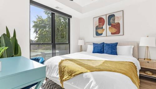 Lux 2BD Gym Rooftop Street Parking by DT UMN - Foto 3