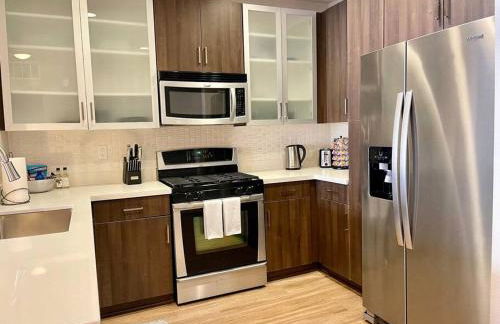 1 Bedroom XL Condo with King bed, Garden View, Parking Included - Foto 14