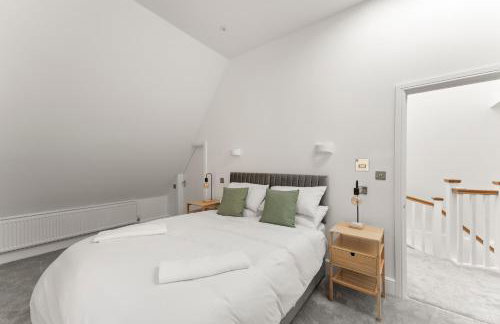 3 Bed House near Purley, by ARP Homes, Free Parking, Ideal for Long Stays & Insurance Bookings - Foto 4