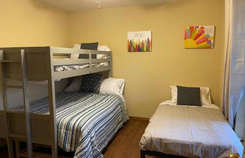 Yosemite Riverside Retreat with small beach access and air conditioning - Foto 13