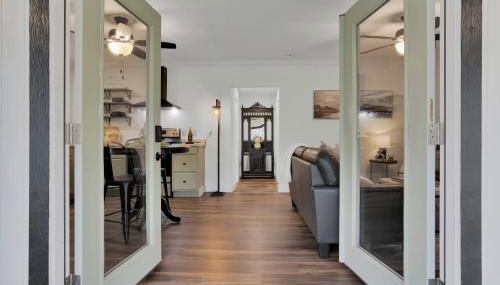 Charming Cottage on 7 acres with Pond - Foto 3