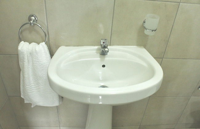 Stunnning 1-bed Apartment in Sandton - Photo 5