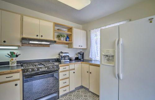 Cabin with Hot Tub and Views 1 Mile to Alyeska Resort - Foto 10