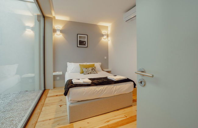 Legacy Oporto Premium Apartment B by Vacationy - Photo 23
