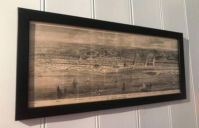 Beachfront Apartment With Woodburner & Courtyard - Photo 4