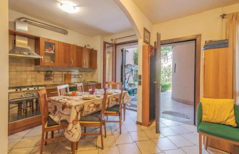 Gorgeous Apartment In Pesaro -Pu- - Foto 10