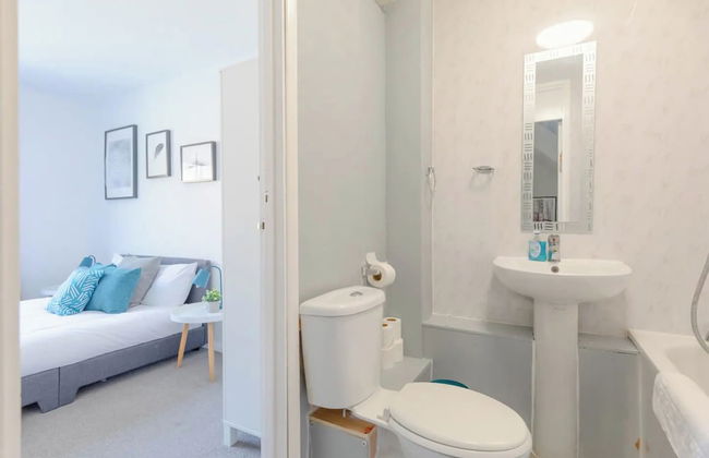 Lovely 4 Bed House w Garden, 1 Stop to Waterloo - Foto 33