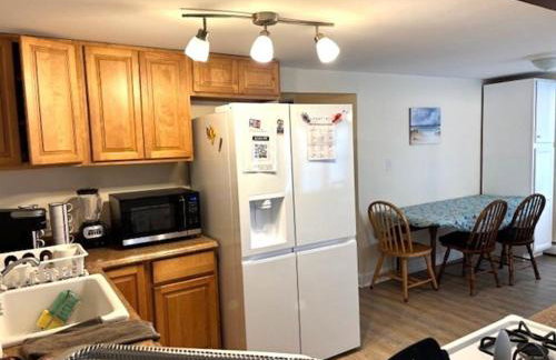 Just Moments From The Causeway Bridge This Charming Spacious Five-Bedroom 2 Bath Home Is Located In Ship Bottom On The Island Of Lbi Wifi - Foto 11