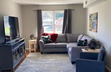 Hiker's Retreat modern 3 bedroom home with 2 baths - Foto 14