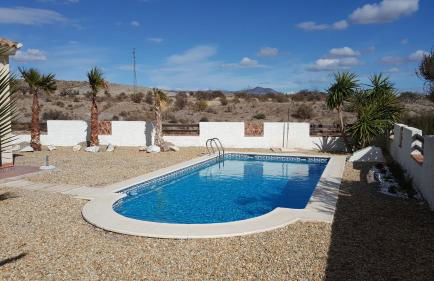 VILLA con piscina privada, a 35 km de las playas, vistas a la montaña, WIFI - Foto 9