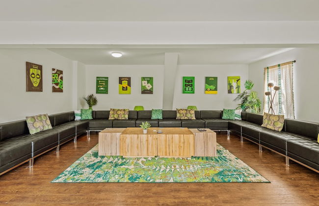 Mountain Mindset by Avantstay Pool Hot Tub Game Room Firepit - Photo 5