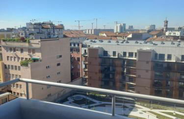 HOME SUITE HOME with FREE PARKING GARAGE - CON PARCHEGGIO INCLUSO nuovo con 2 camere da letto e due bagni - new apartament with 2 bdrooms 2 bathrooms- jellow SUBWAY METRO gialla Porta Romana 3 stops to Duomo - Foto 17