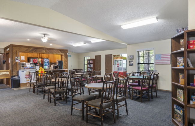 Serene Escape at Table Rock Lake - Photo 33