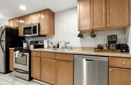 Cozy 2BR Flat - Walk to METRO Union Market - Foto 8