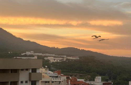 Flat Familiar a 400 metros do Hot Park com Piscinas e Conforto - Foto 77