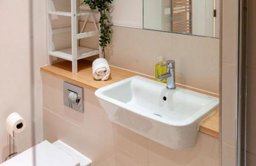 54 Woodpecker Way · Modern apartment near Addenbrookes Free parking Pass the Keys - Foto 36