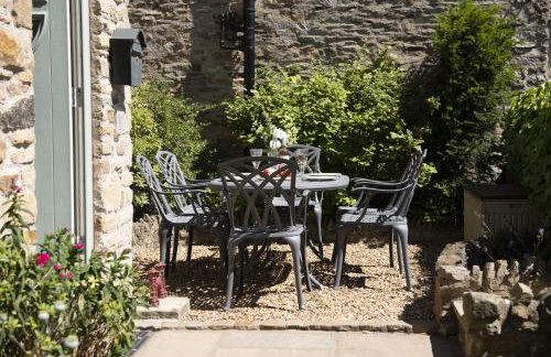 Theaked Stones - Photo 5