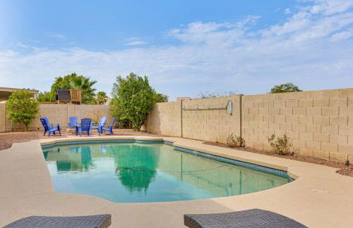 Game Room and Backyard Oasis Avondale Group Getaway - Foto 30