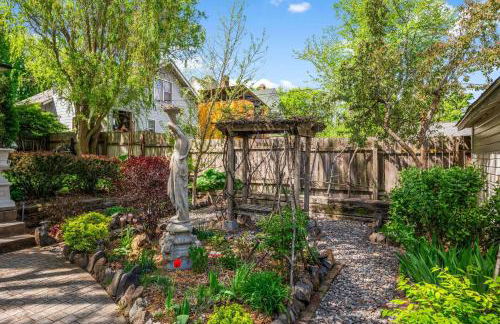 NEW! Updated South Hill Craftsman Sleeps 12! - Foto 33