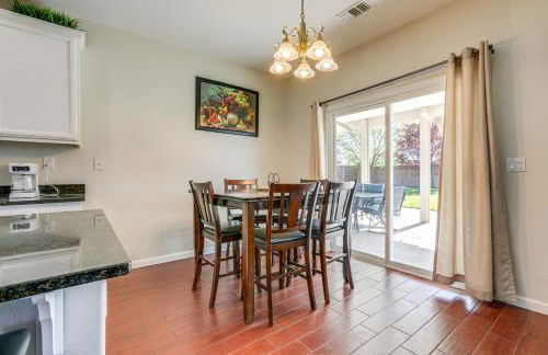 7 Mi to Dtwn Home with Fenced Yard in Roseville! - Foto 10