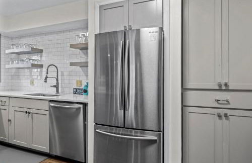 Resort Getaway - Golf, BMX trail, Hot Tub & Arcade! - Foto 78