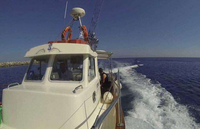 Paseo en barco de pesca con pescador profesional (grupo pequeño) - Foto 7