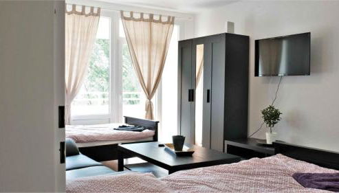 Work and Stay Apartment Balcony - Foto 2, wardrobe