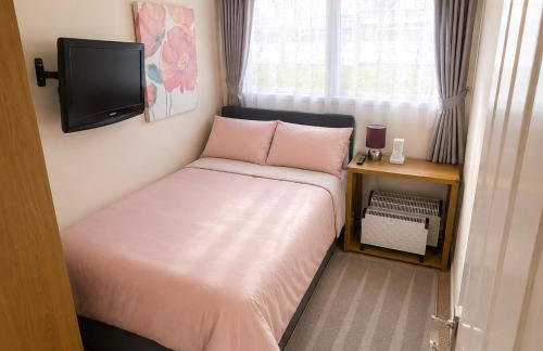 Belle Aire Beach Retreat at Hemsby with FREE WIFI Bed linen included Freely tvs in bedrooms and FREE onsite entertainment - Foto 4