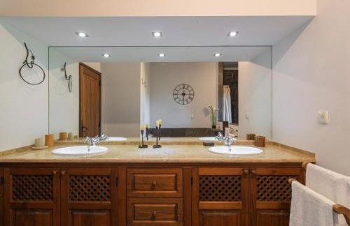 Casa com Piscina Privada em Palmela - Jardim & Estacionamento - Foto 25