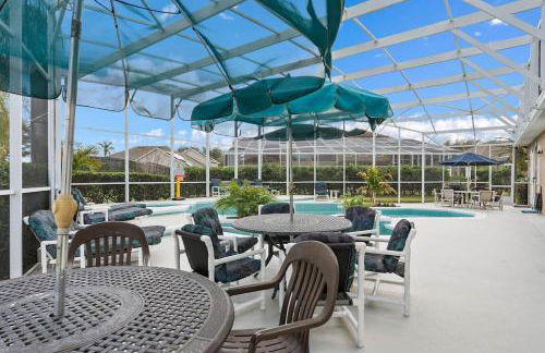 Luxurious 9BR Themed SE Facing Pool Hot Tub Theater Game Room BBQ 2 miles Disney - Foto 37