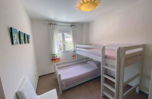 Atico - 3 Dormitorios - Urbanizacion Verazul en Vera Playa - WIFI Fibra 300MB perfecto para Teletrabajo - Foto 10